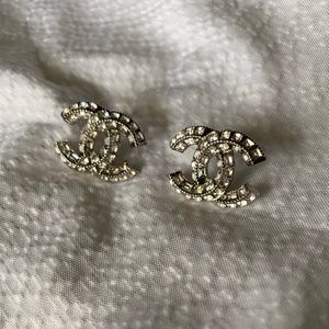 Silver tone Earrings CHANEL authentic